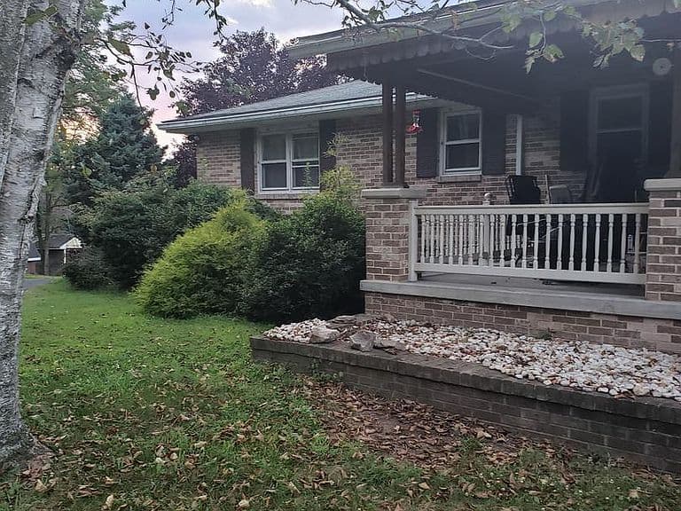Listing photo 5