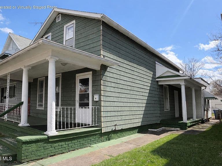 Listing photo 2