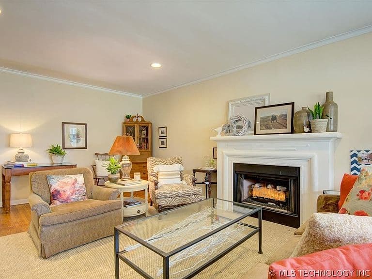 Listing photo 5