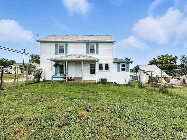 Listing photo 4