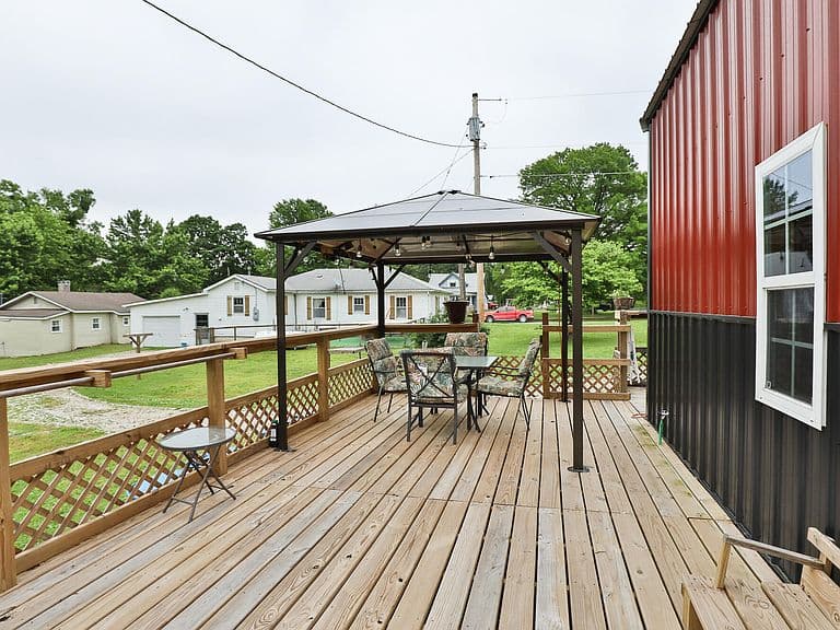 Listing photo 5