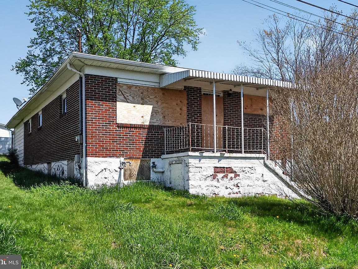 Primary listing photo