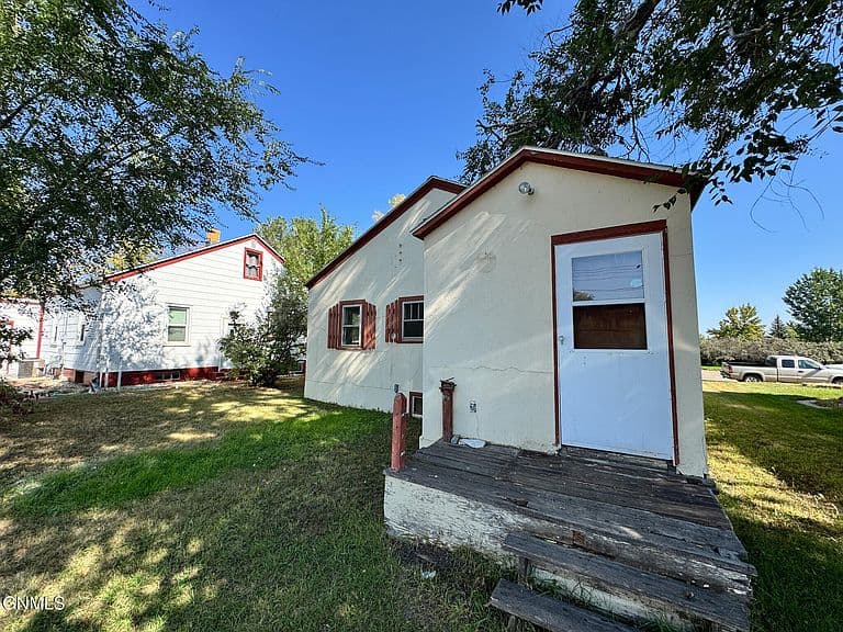 Listing photo 4