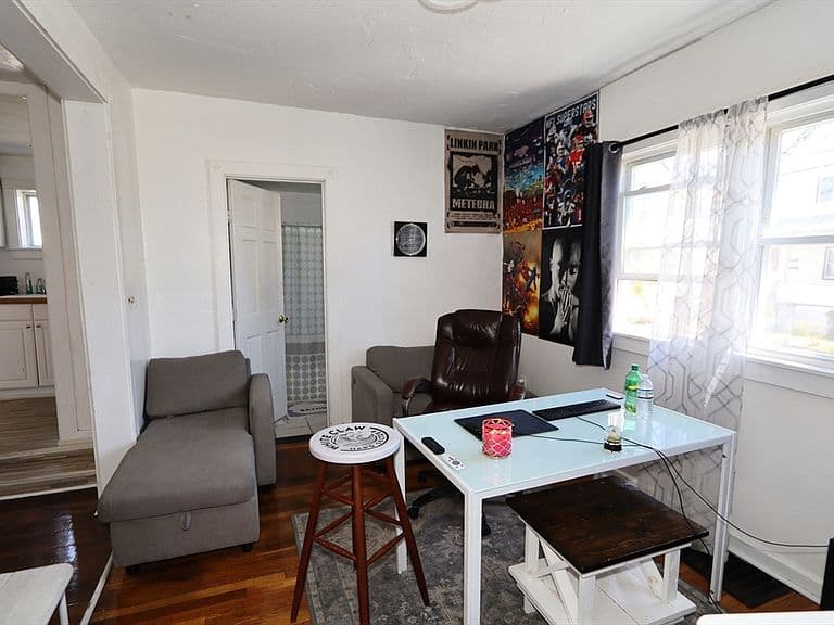 Listing photo 5