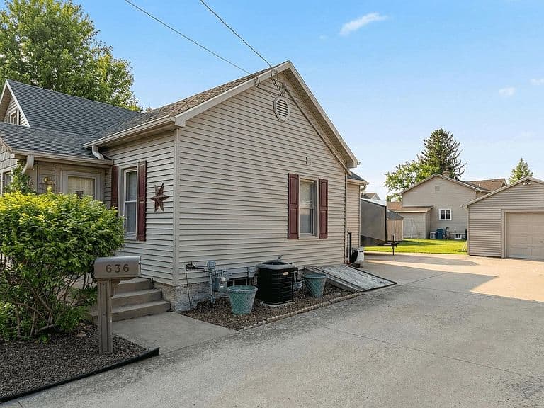 Listing photo 4