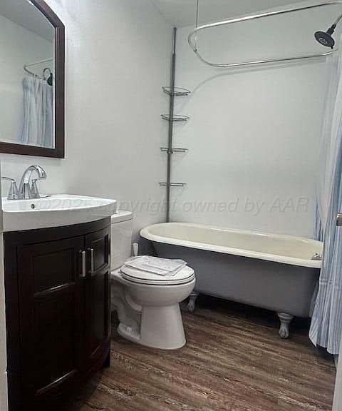 Listing photo 3