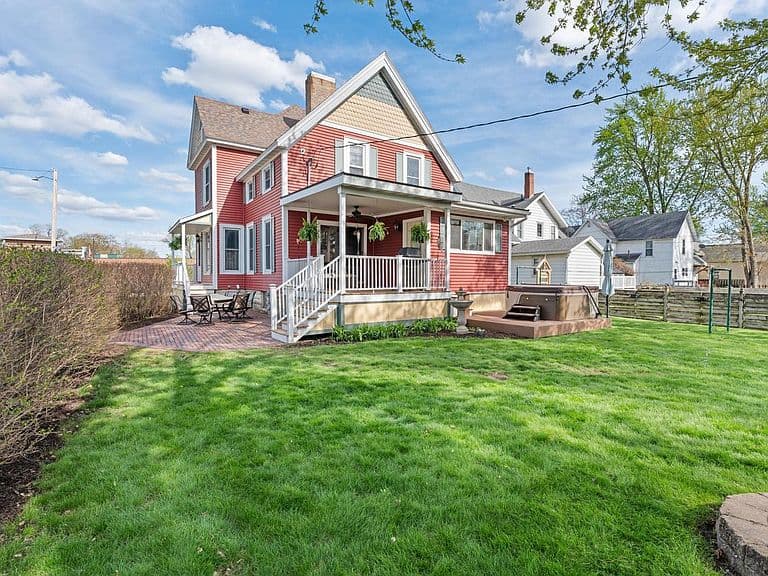 Listing photo 4