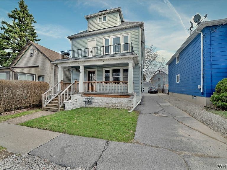 Listing photo 2