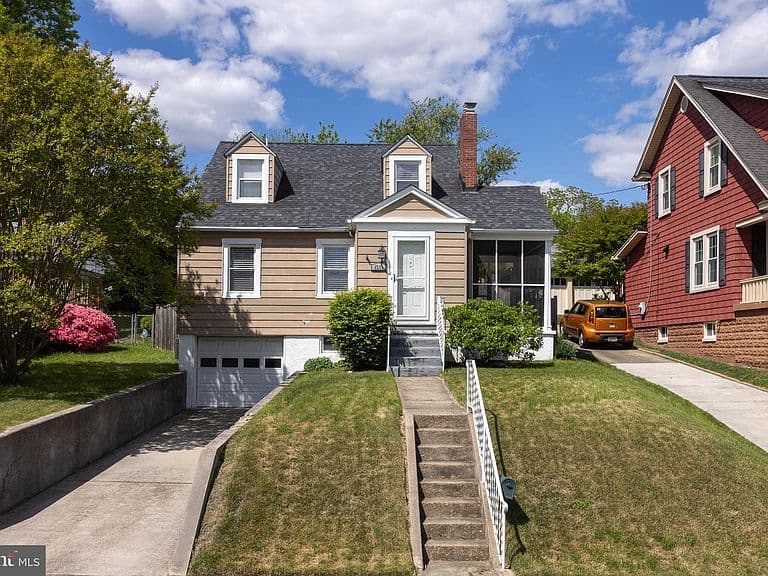 Listing photo 2