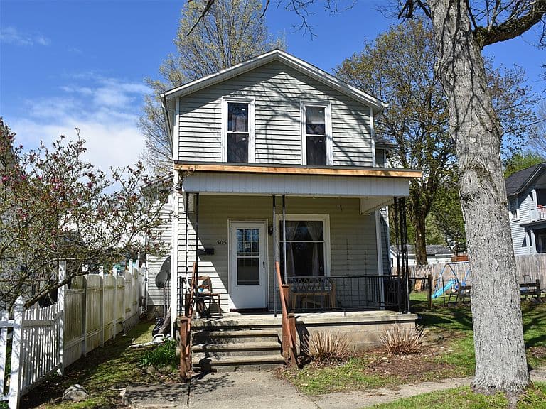 Listing photo 2