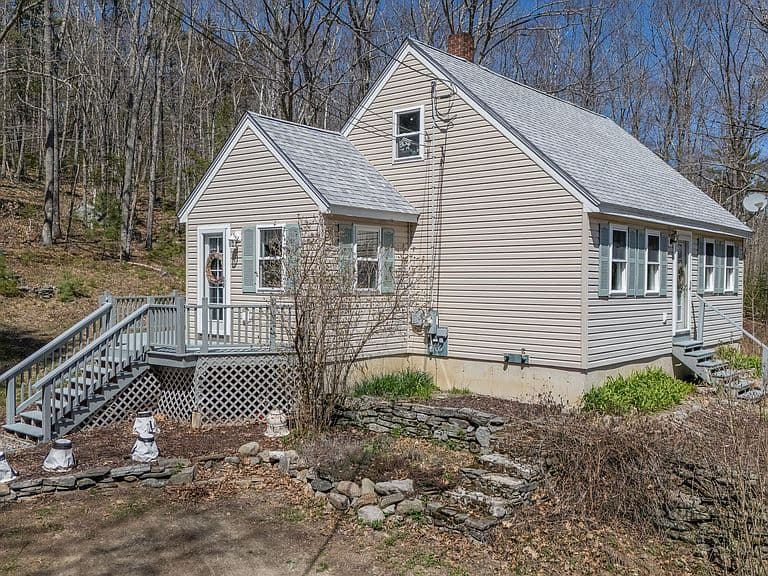 Listing photo 2