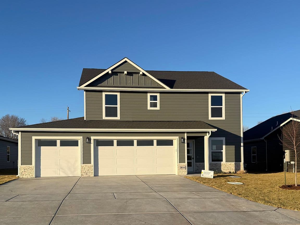 Primary listing photo