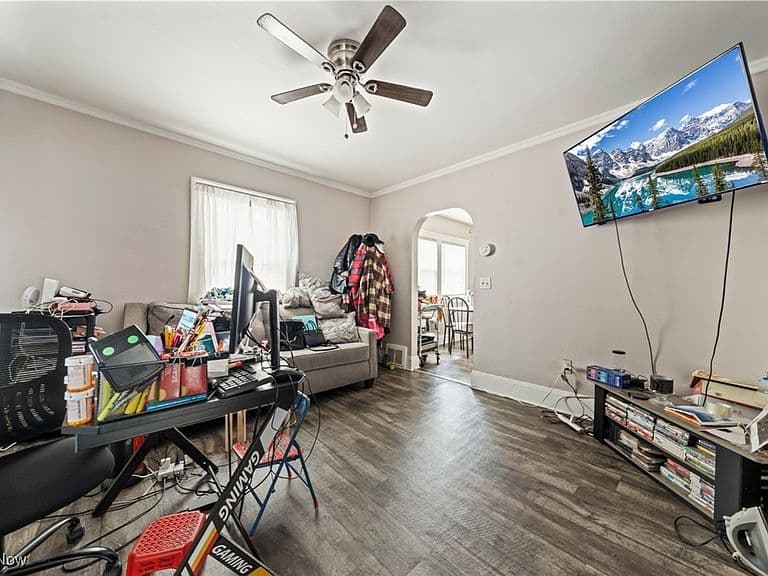 Listing photo 4