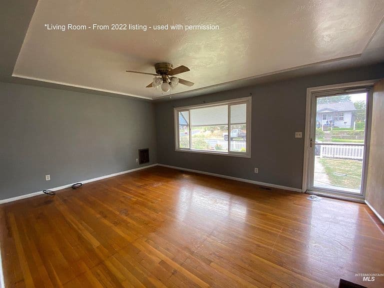 Listing photo 5