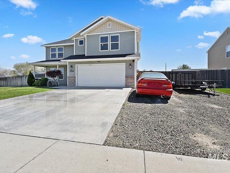 Listing photo 3