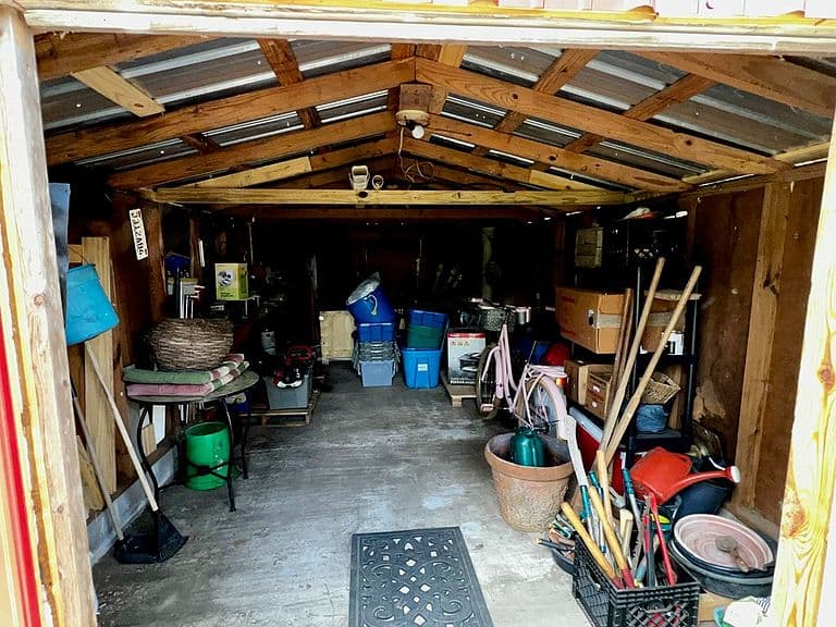 Listing photo 5