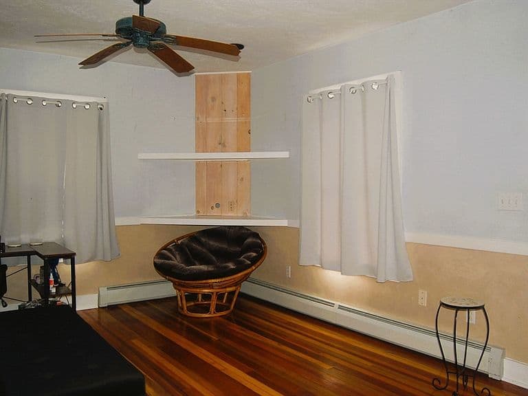 Listing photo 5