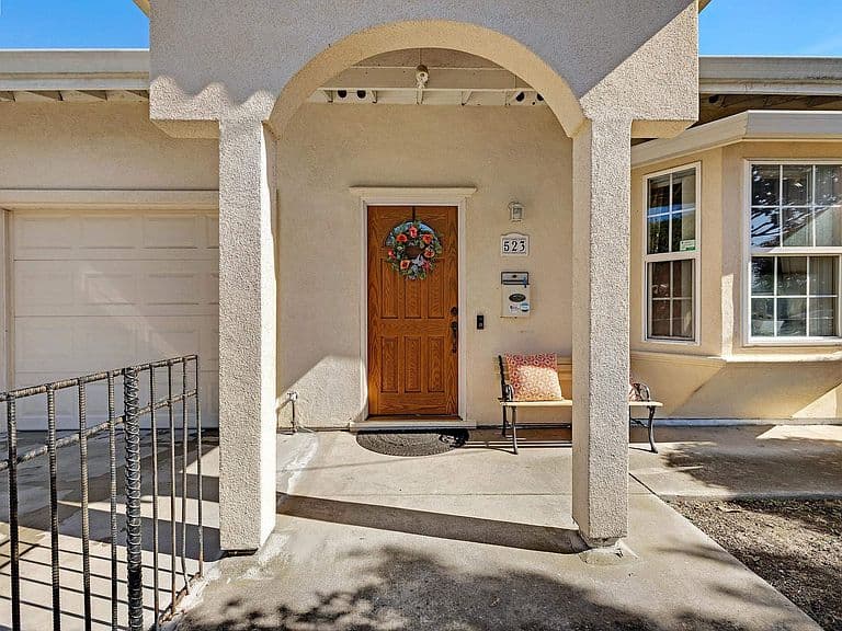 Listing photo 4