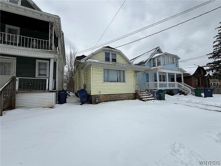 Listing photo 3
