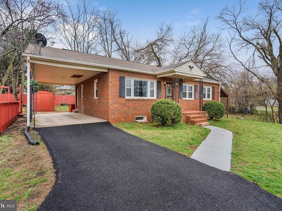 Primary listing photo