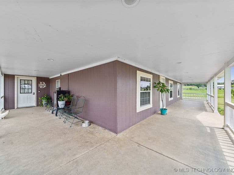 Listing photo 4