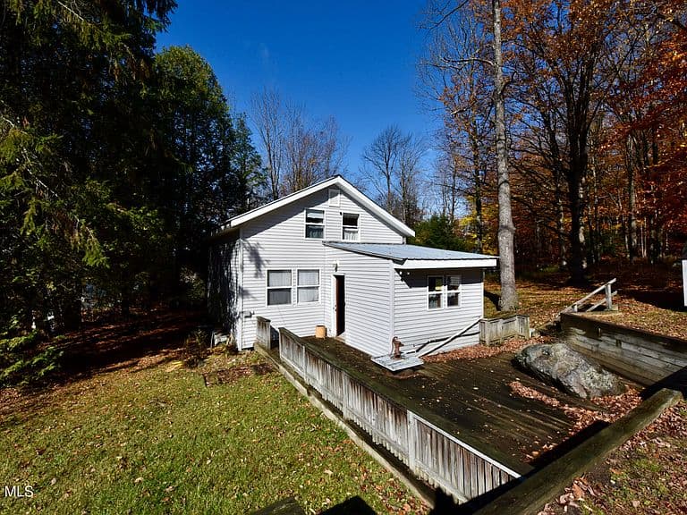 Listing photo 5
