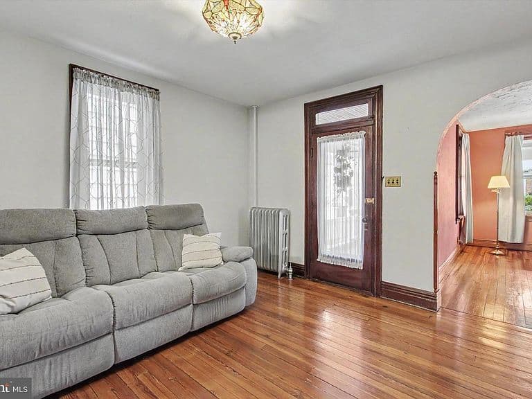 Listing photo 5