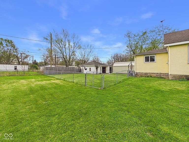 Listing photo 4