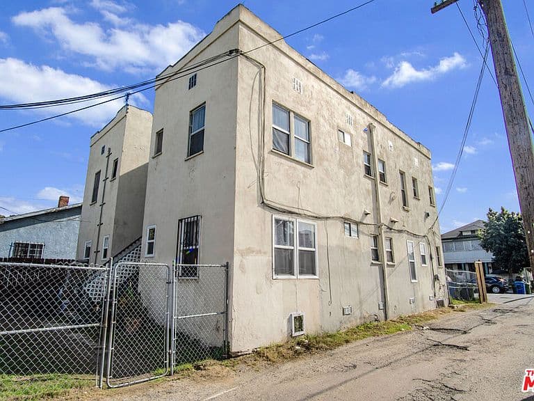 Listing photo 4