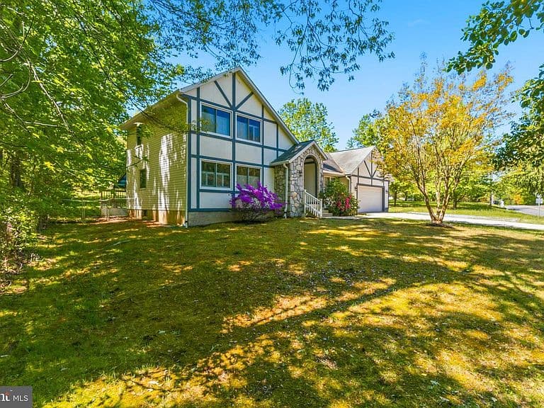 Listing photo 3