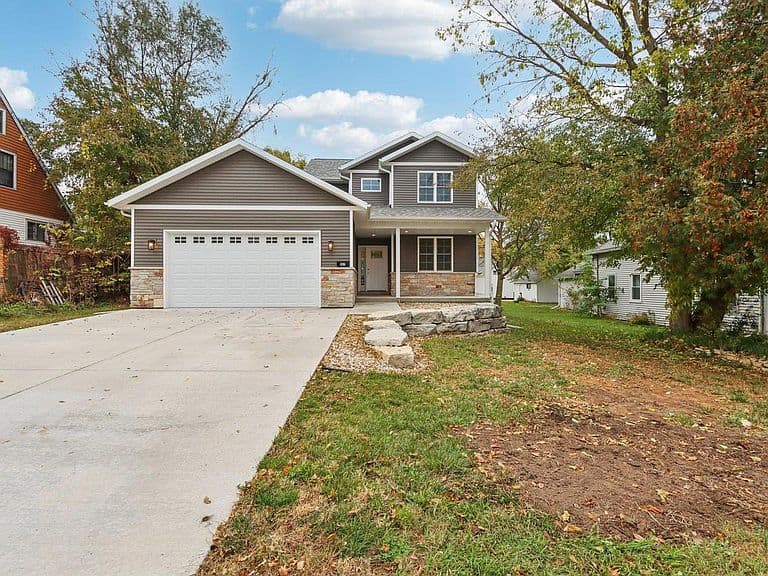 Listing photo 2