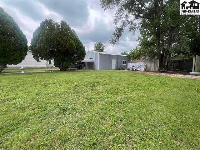 Listing photo 3