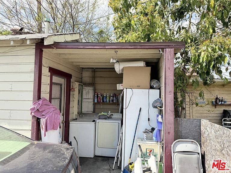 Listing photo 5