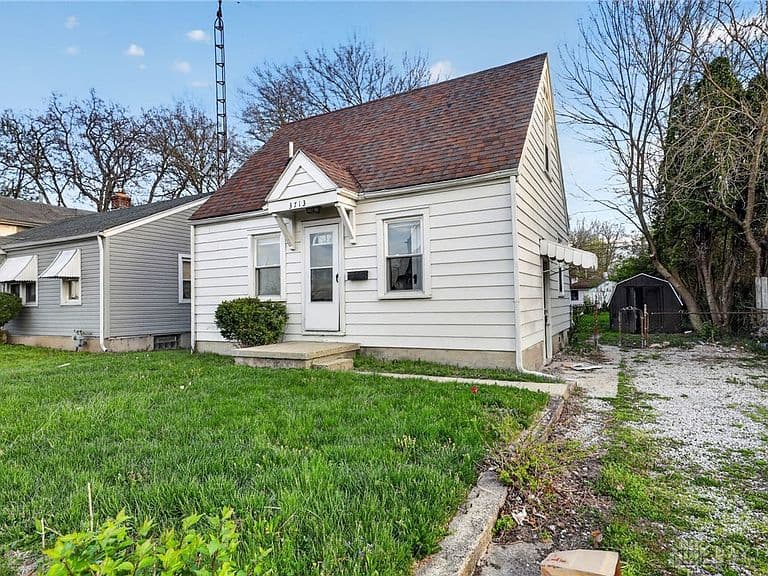 Listing photo 3