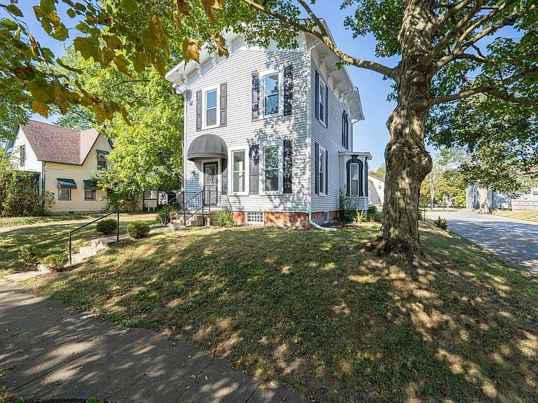 Listing photo 4