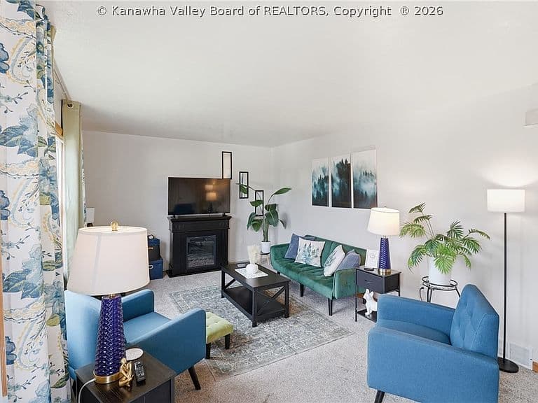 Listing photo 4