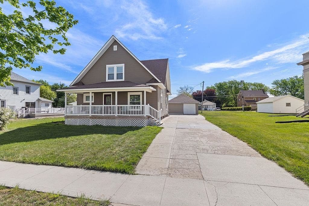 Primary listing photo