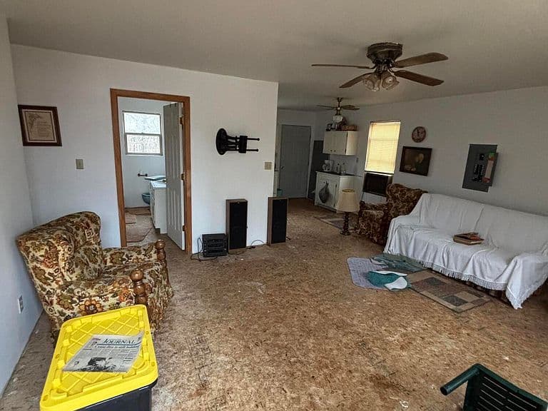 Listing photo 5