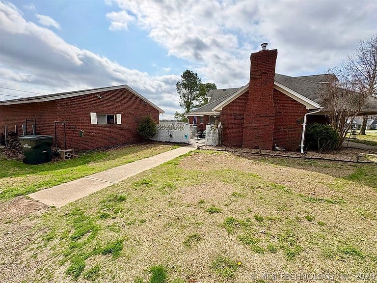 Listing photo 4
