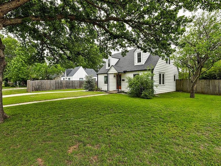 Listing photo 4