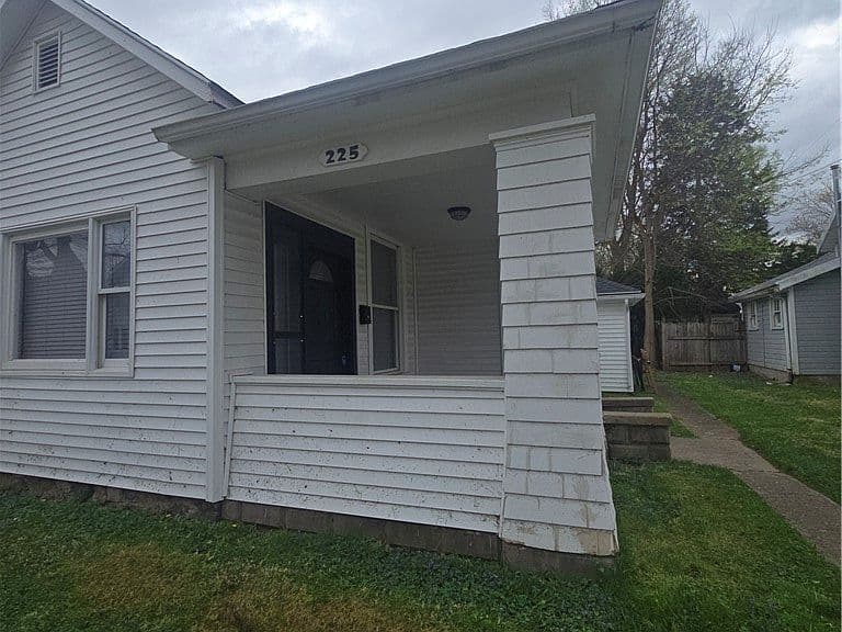 Listing photo 4