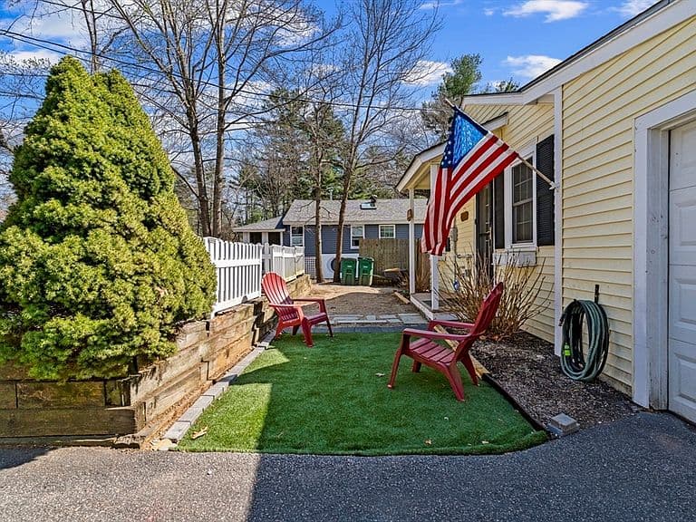 Listing photo 4