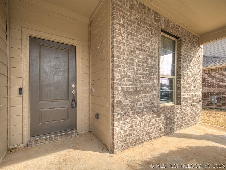Listing photo 4