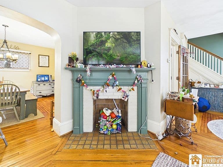 Listing photo 4