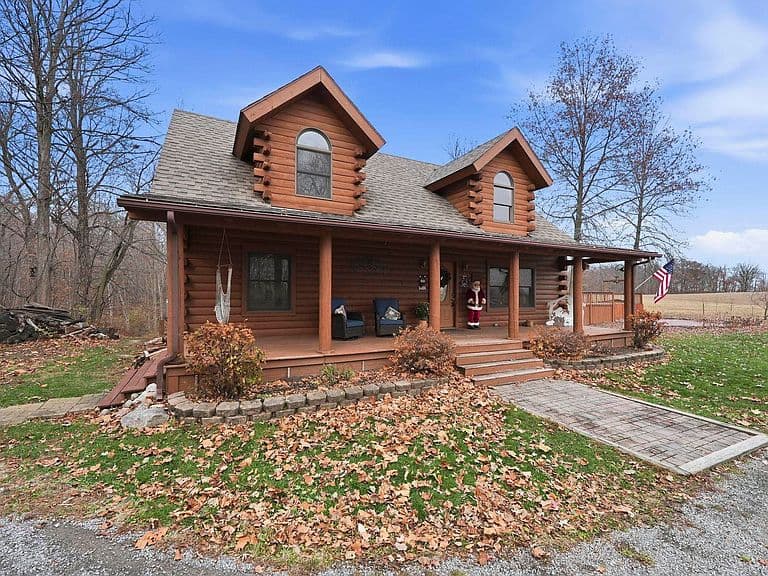 Listing photo 3