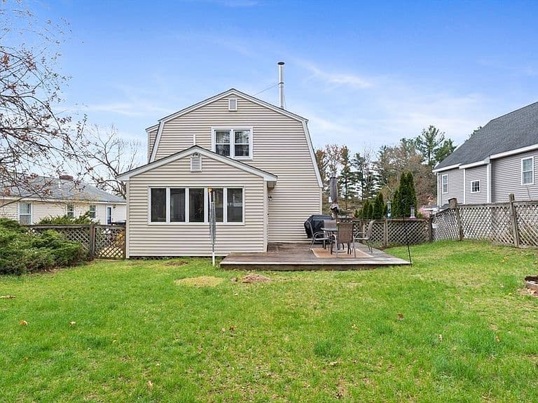 Listing photo 5