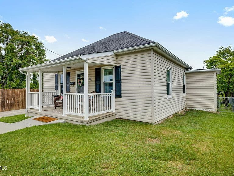 Listing photo 2