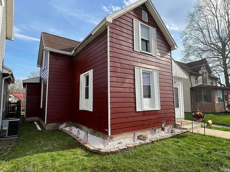 Listing photo 2