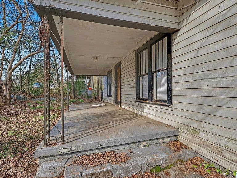 Listing photo 4