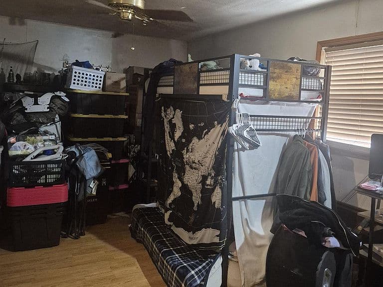 Listing photo 4